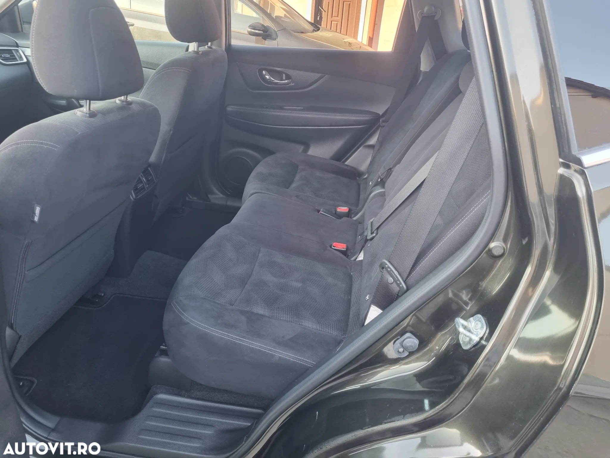 Nissan X-Trail 1.6 dCi Tekna - 25
