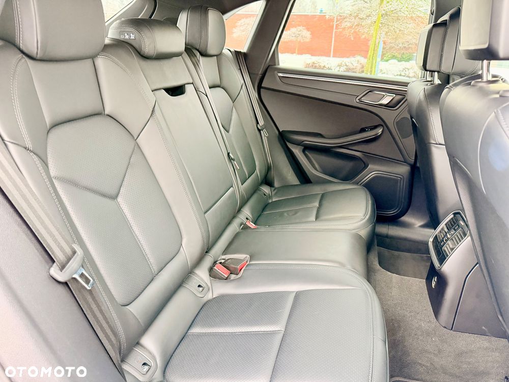 Porsche Macan Standard - 26