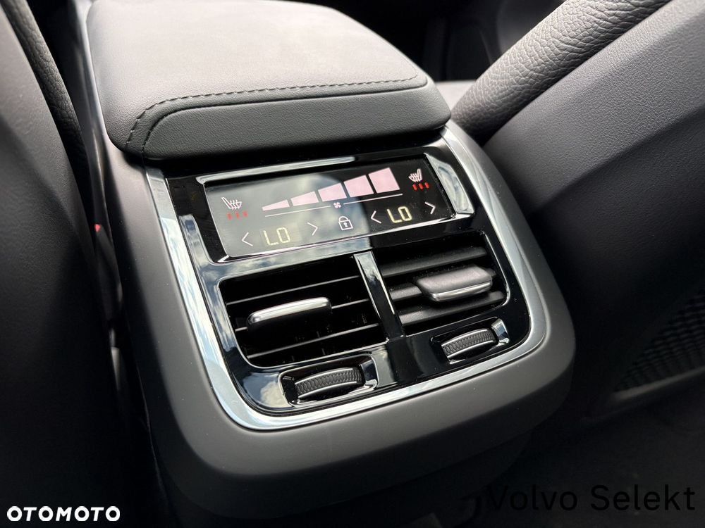 Volvo XC 60 - 25
