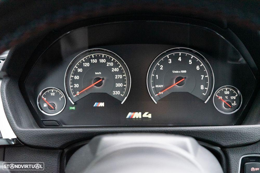 BMW M4 Auto - 36