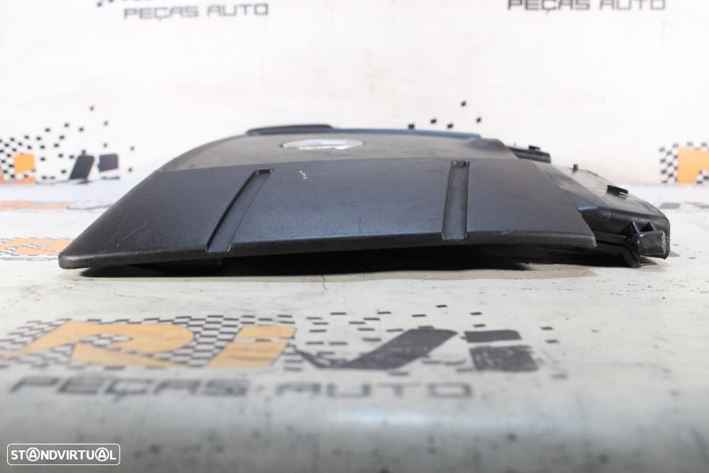 Tampa De Motor Bmw 3 (E90)  7560918 / 13717560918 / Entrada De Ar - 7