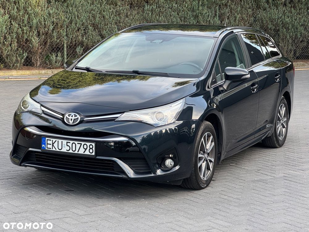 Toyota Avensis - 35