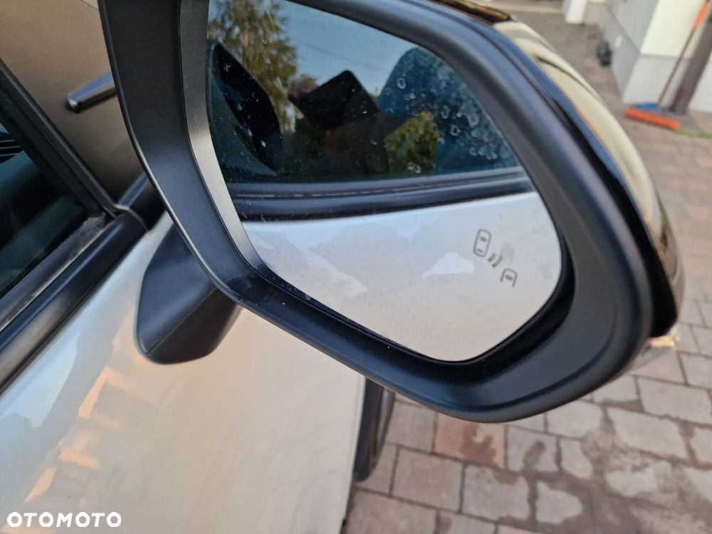 Toyota Yaris Cross Hybrid 1.5 Premiere Edition AWD - 39