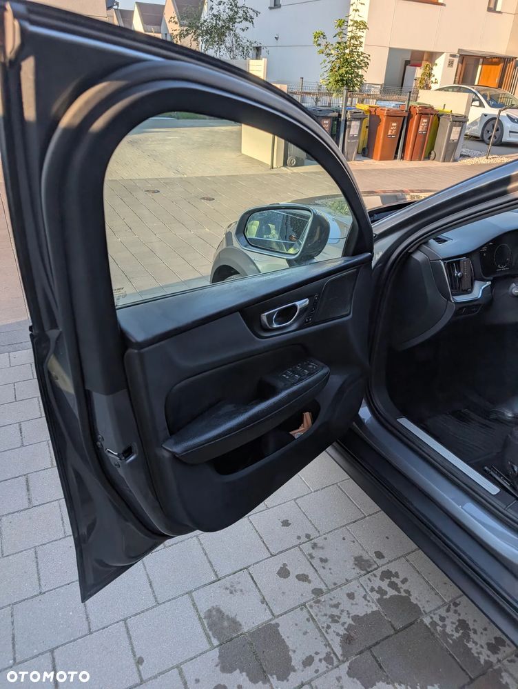 Volvo V60 Cross Country - 16