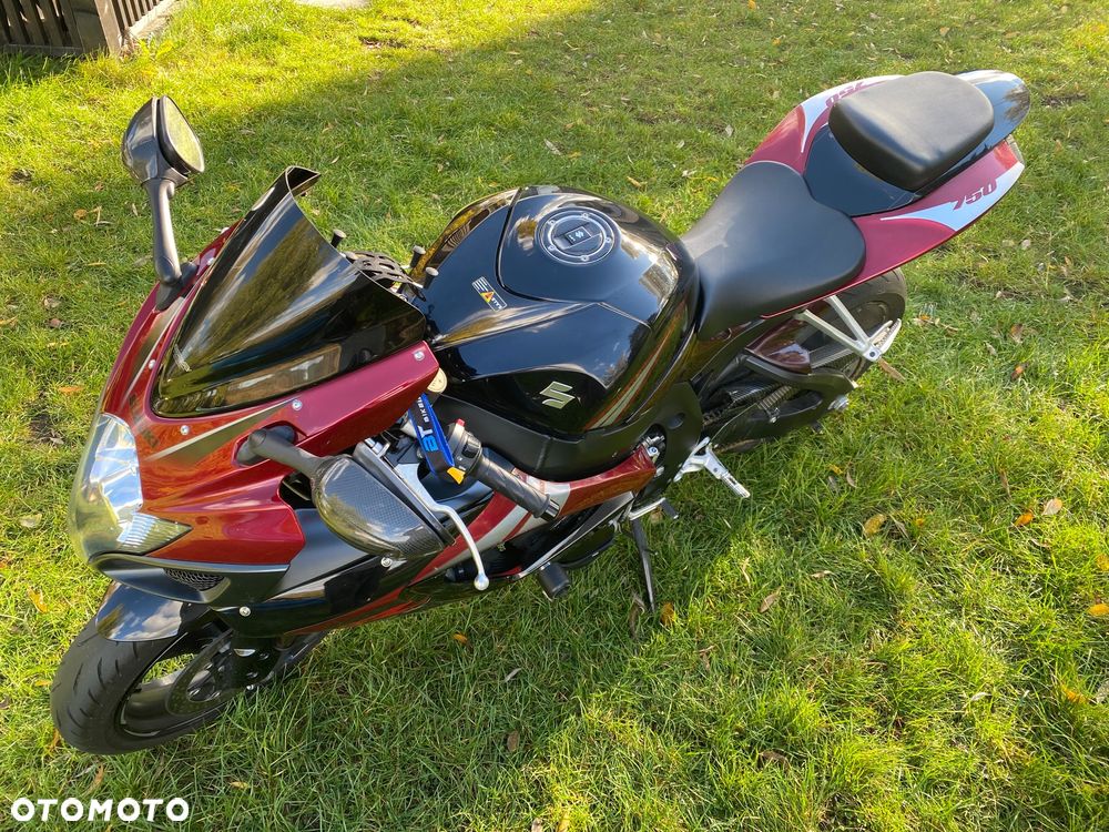 Suzuki GSX-R - 1