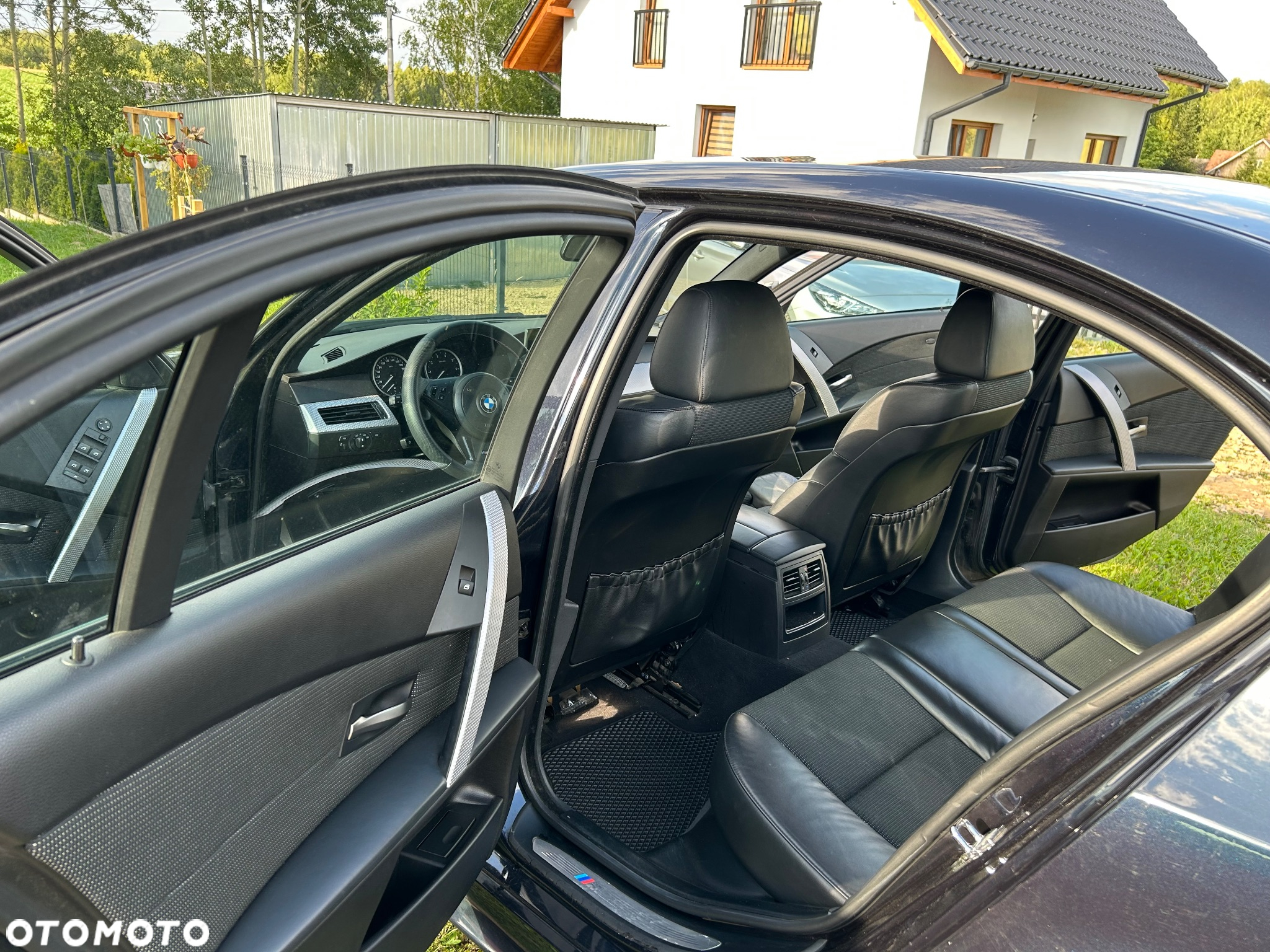 BMW Seria 5 520i - 24