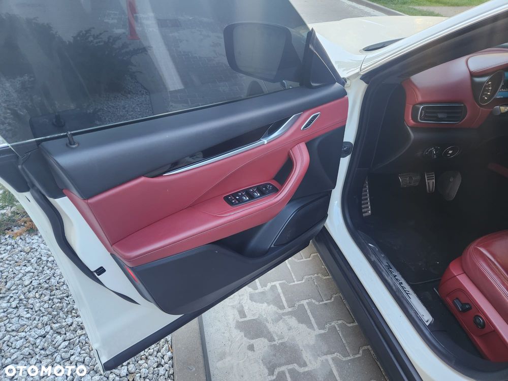 Maserati Levante Q4 - 14