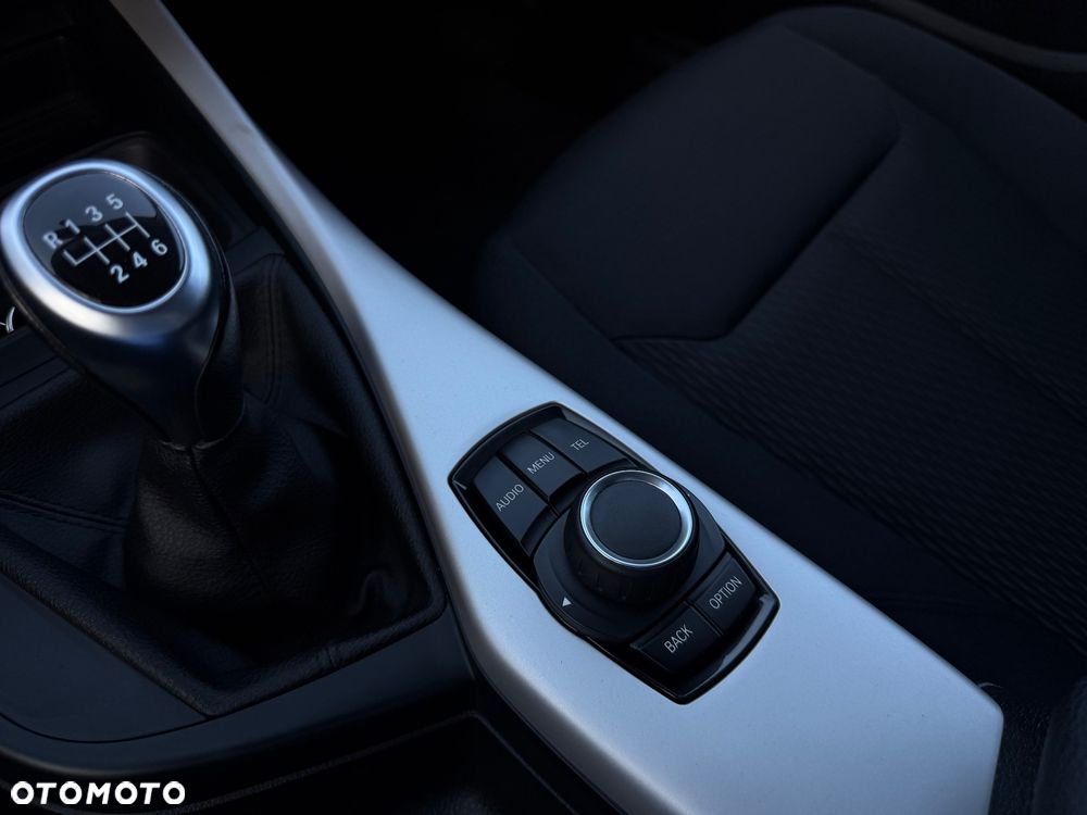 BMW Seria 1 116i Sport Line - 13