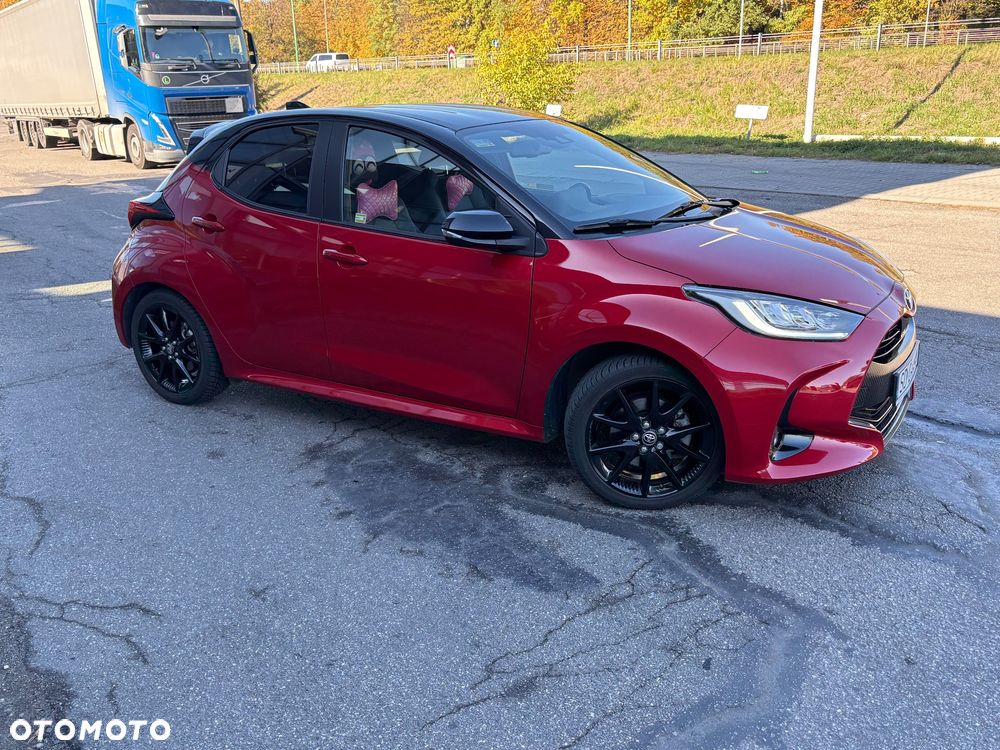 Toyota Yaris 2022 photo 2