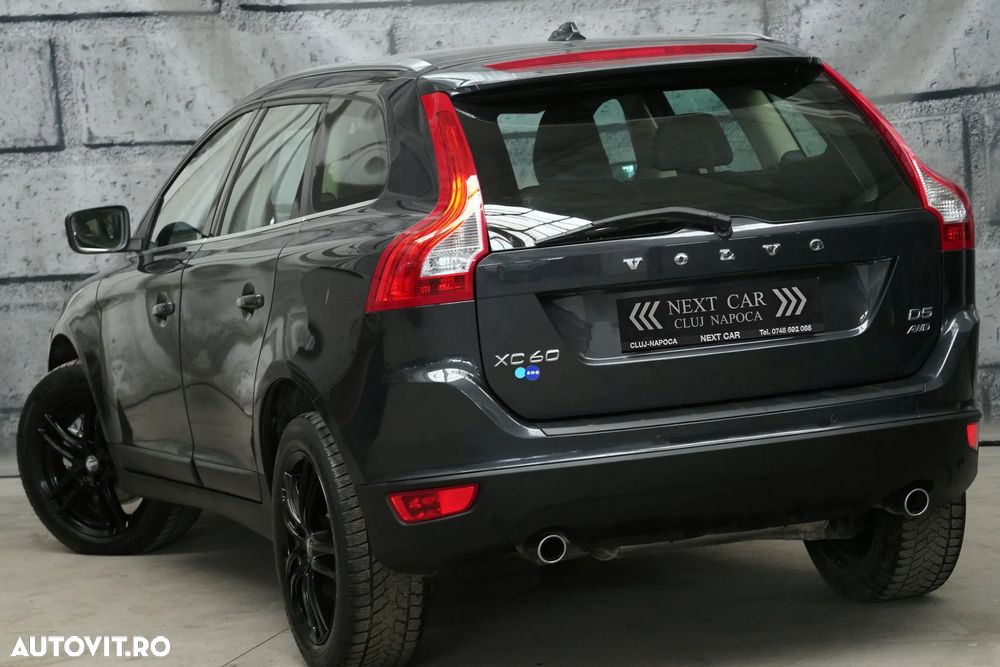 Volvo XC 60 D5 AWD Geartronic Summum - 4
