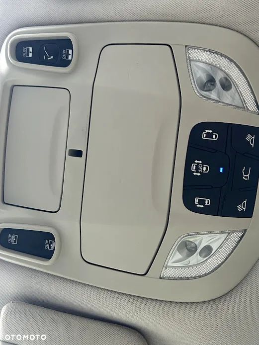 Chrysler Pacifica - 12