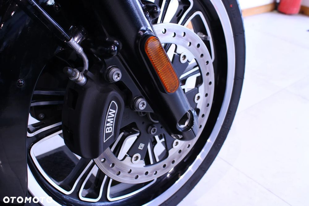 BMW R - 33