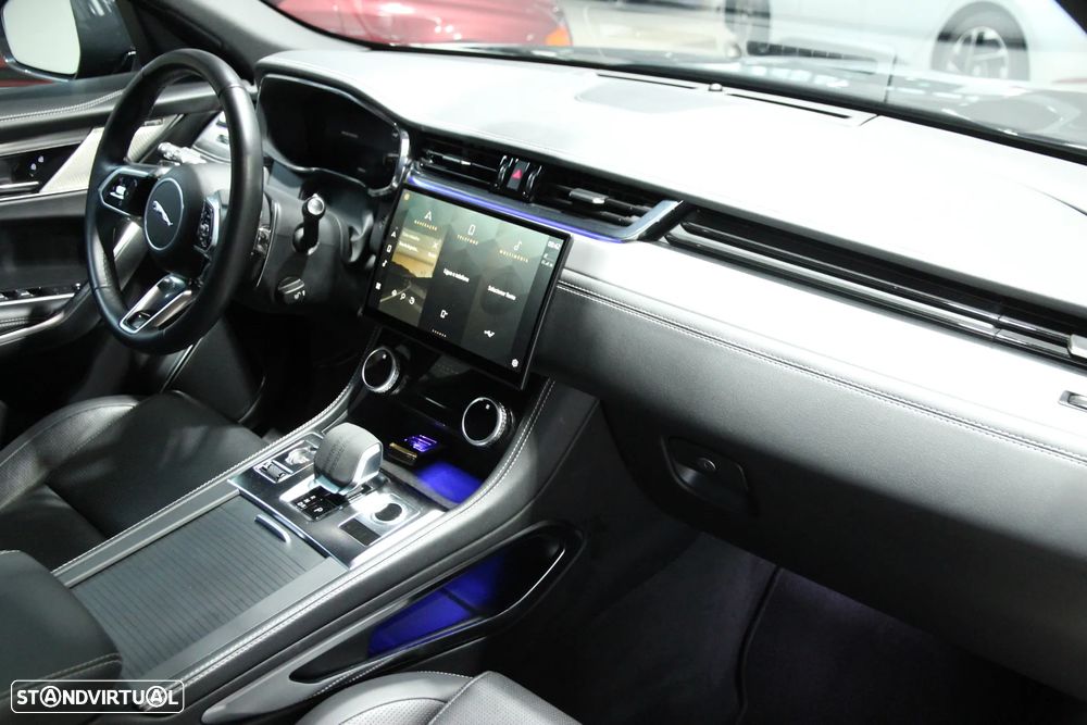 Jaguar F-Pace 2.0 P400e AWD R-Dynamic S - 9
