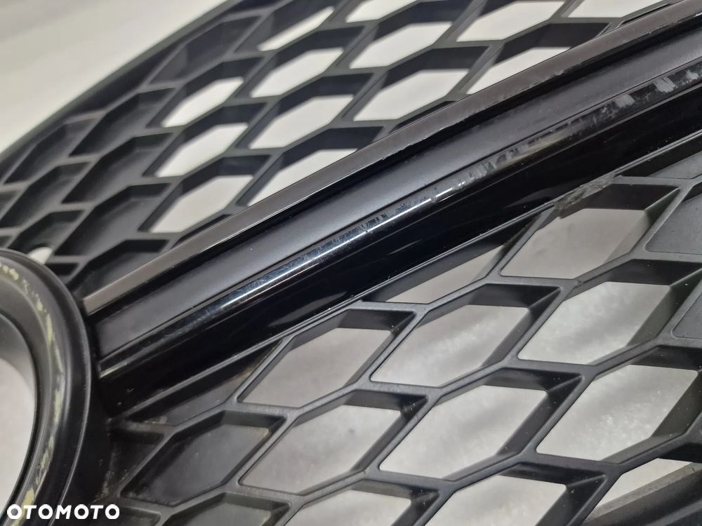 AUDI Q5 8R0 LIFT S-LINE LEWA KRATKA BOCZNA ZDERZAKA PRZEDNIEGO PRZÓD , NR 8R0807681R , NR AUKCJI D/97 - 17