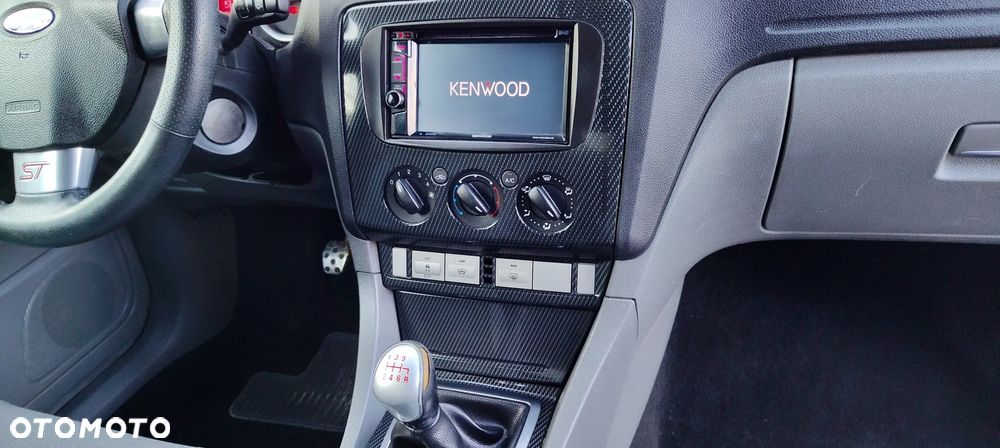 Ford Focus 2.5 ST - 9