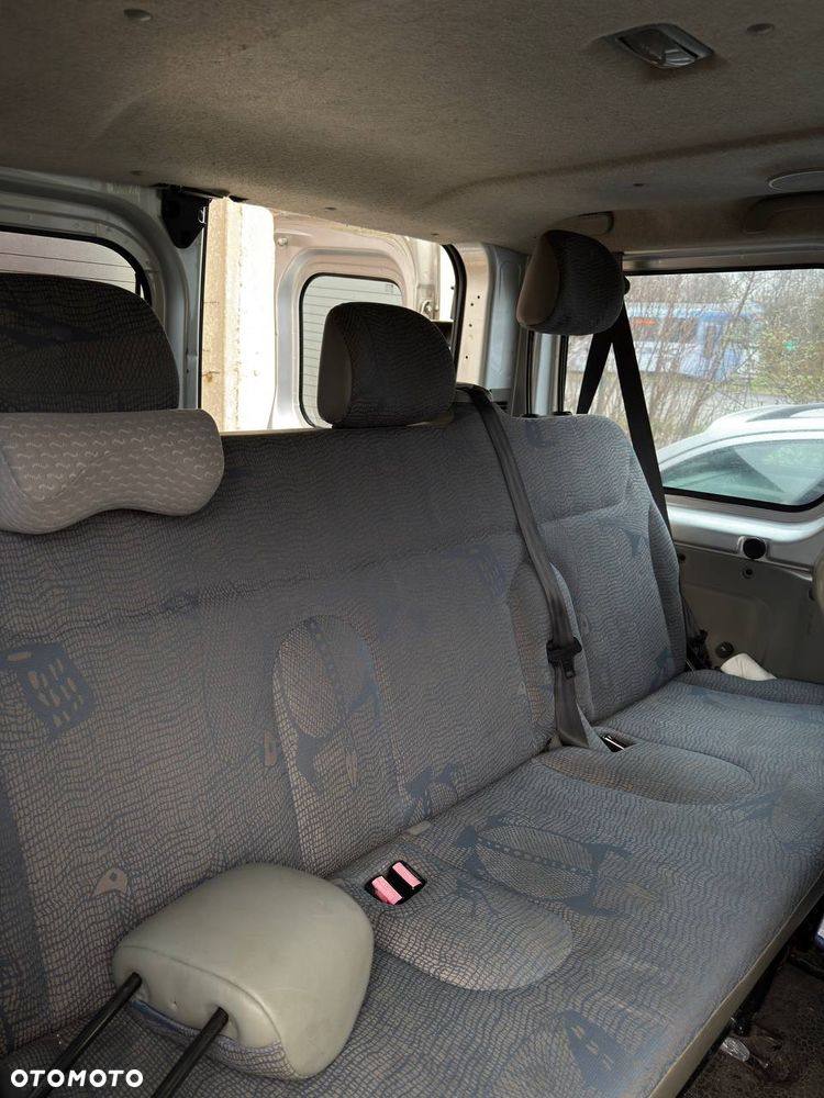 Renault Trafic Passenger - 6