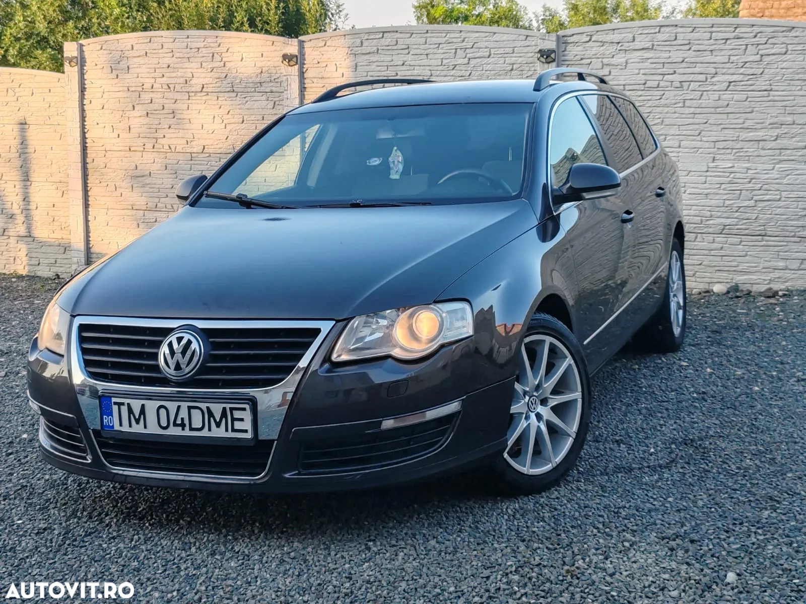 Volkswagen Passat - 2