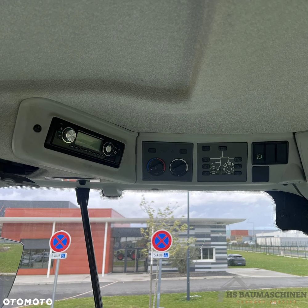 Claas Arion 620CIS - 3
