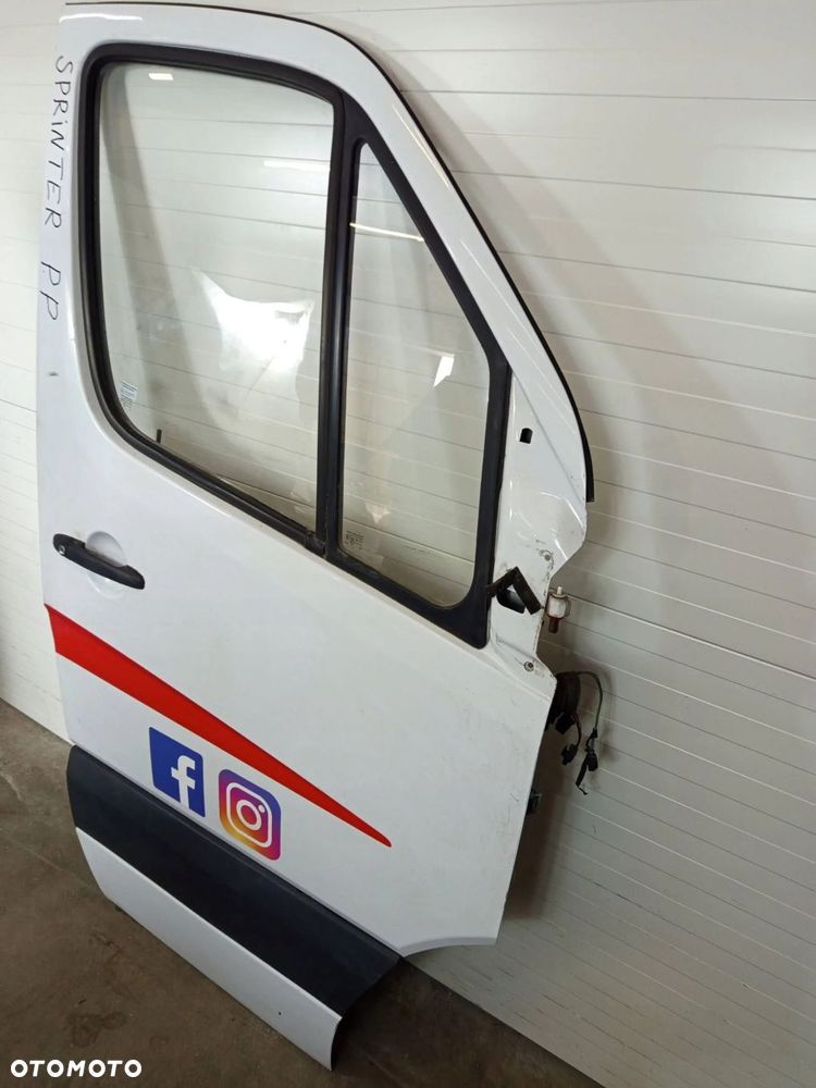 DRZWI PRAWY PRZÓD PRAWE PRZEDNIE MERCEDES SPRINTER W906 9147 - 4