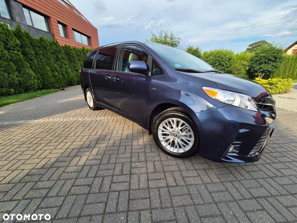 Toyota Sienna 3.5 V6 XLE AWD - 1