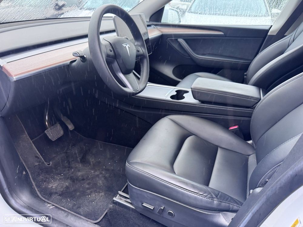 Tesla Model Y RWD - 8