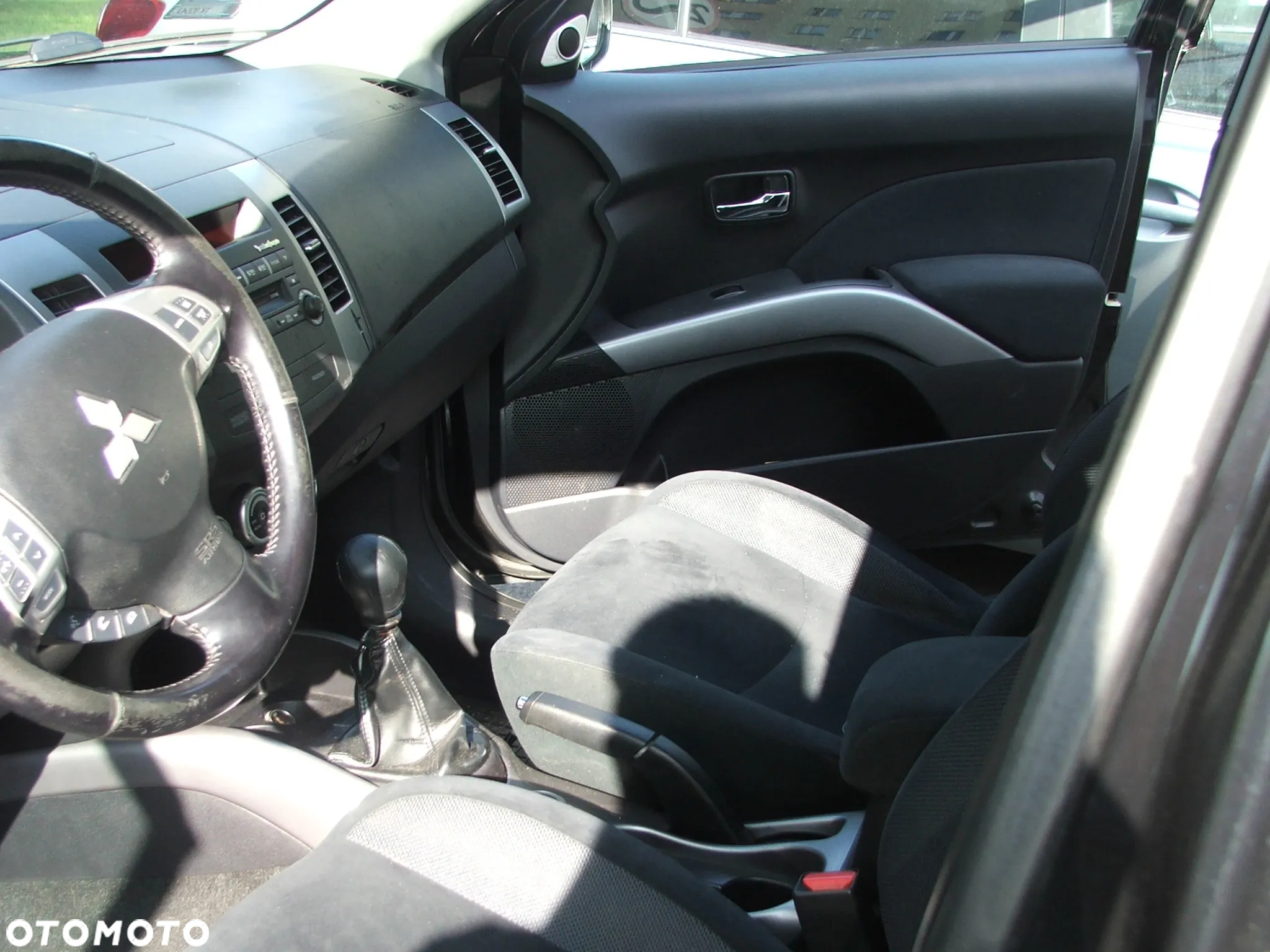 Mitsubishi Outlander 2.2 DID Instyle - 4