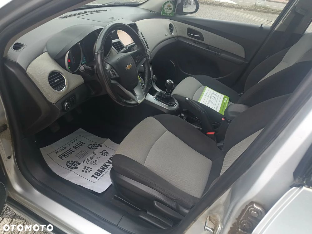 Chevrolet Cruze - 8