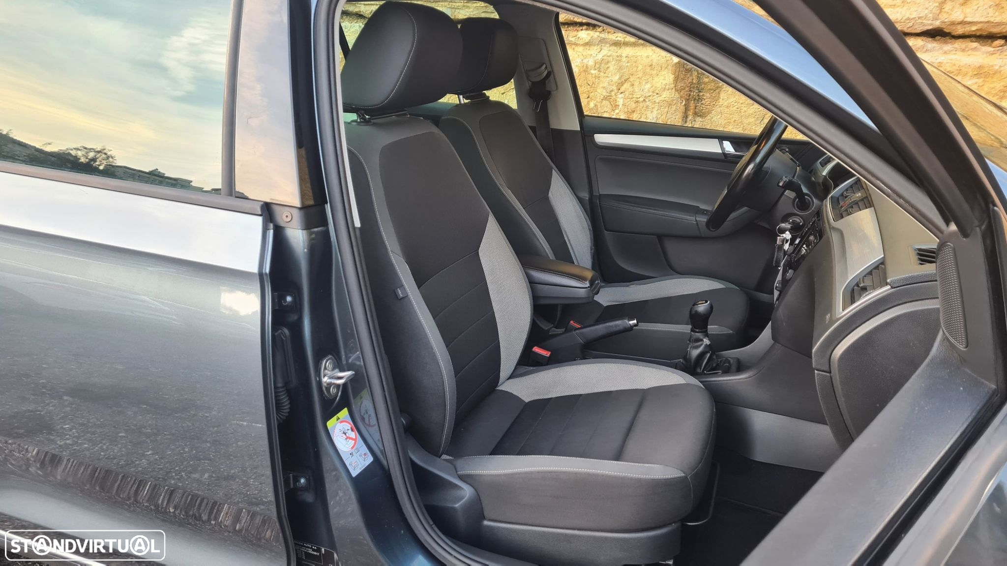Skoda Rapid Spaceback 1.4 TDi Ambition - 29
