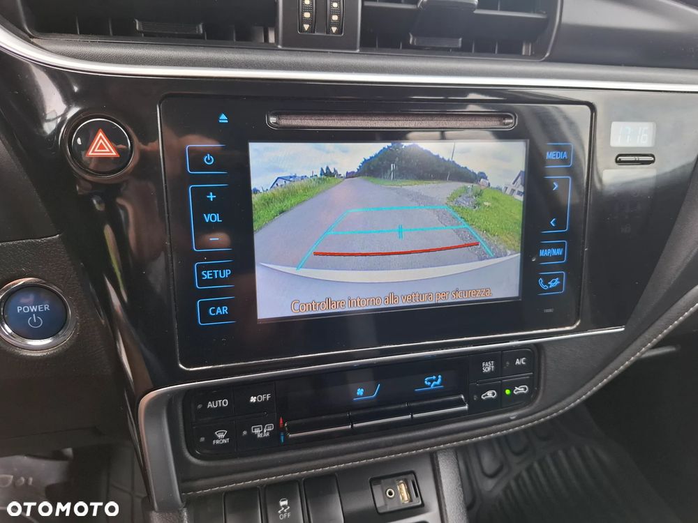 Toyota Auris - 22