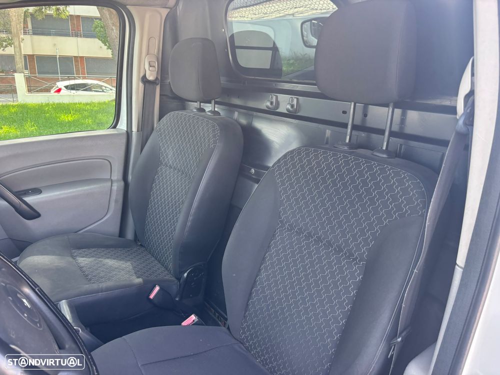 Renault Kangoo 1.5 dCI 86cv - 2 LUG - 22