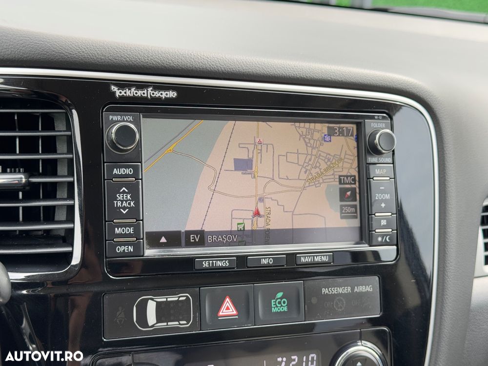 Mitsubishi Outlander 2.0 4WD Top - 29