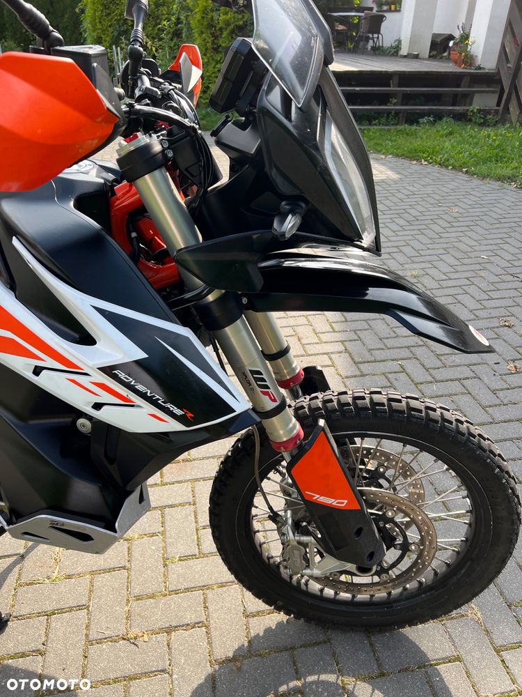 KTM Adventure - 10