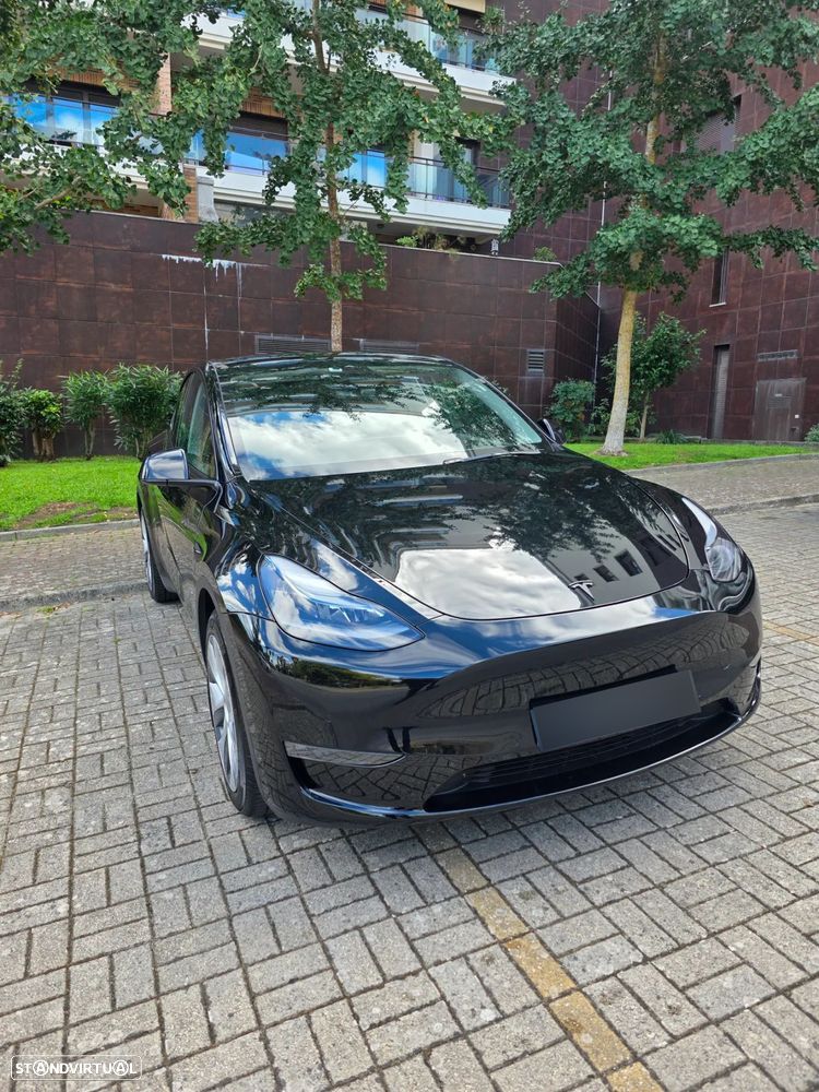 Tesla Model Y Long Range Dual Motor AWD - 3