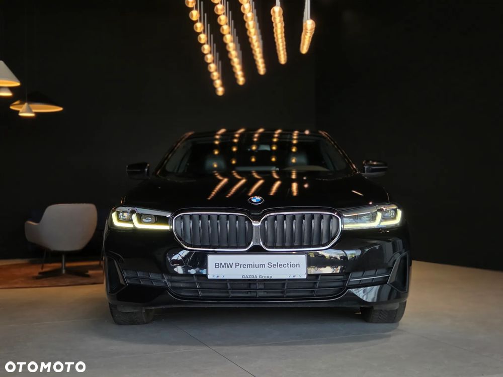 BMW Seria 5 520d xDrive MHEV - 2