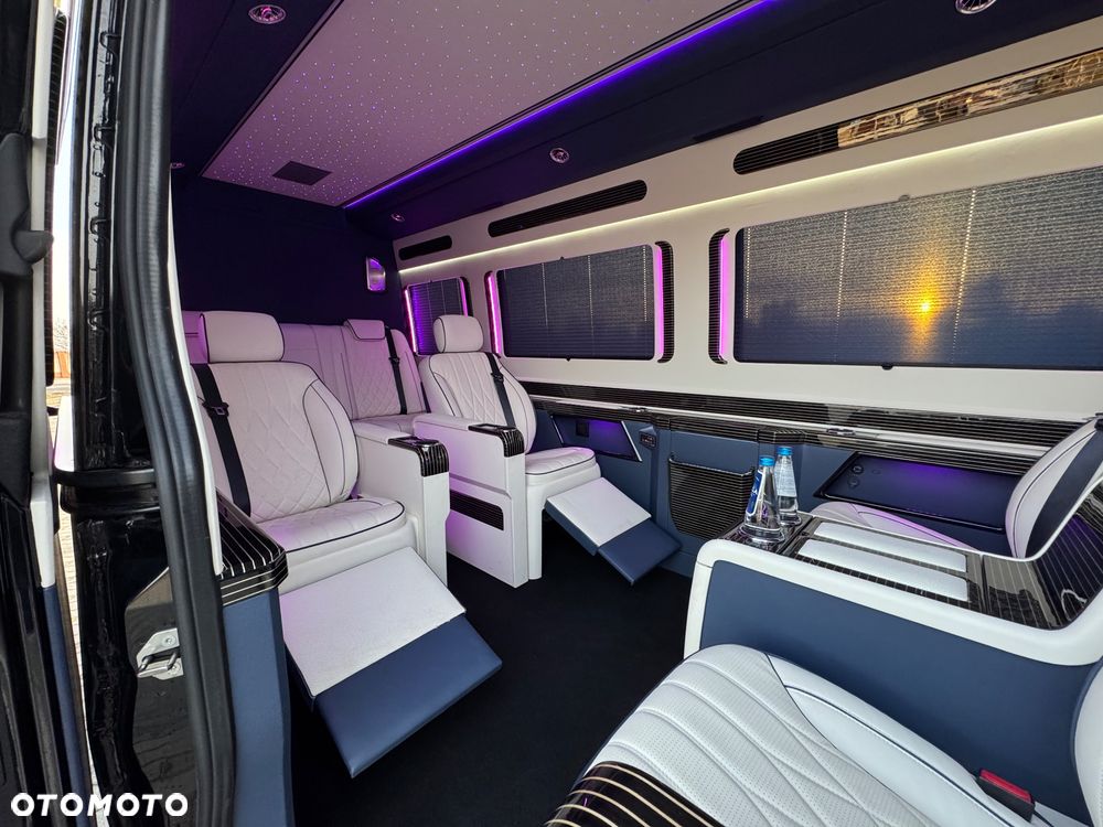 Mercedes-Benz Sprinter - 16