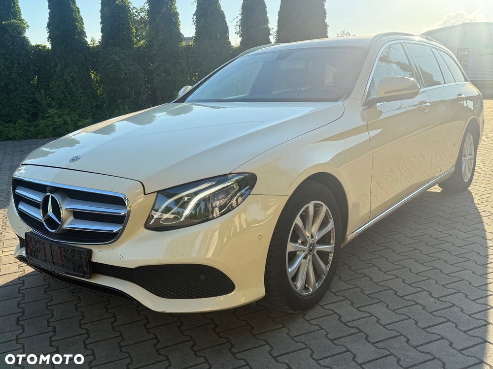 Mercedes-Benz Klasa E 200 d 9G-TRONIC Exclusive - 14