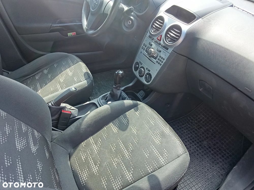 Opel Corsa 1.2 16V Essentia - 24