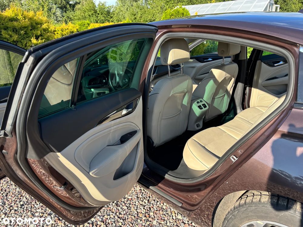 Opel Insignia - 15