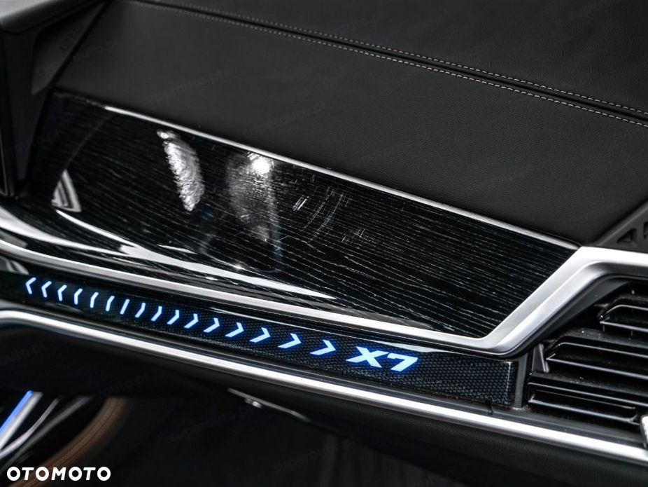 BMW X7 - 9
