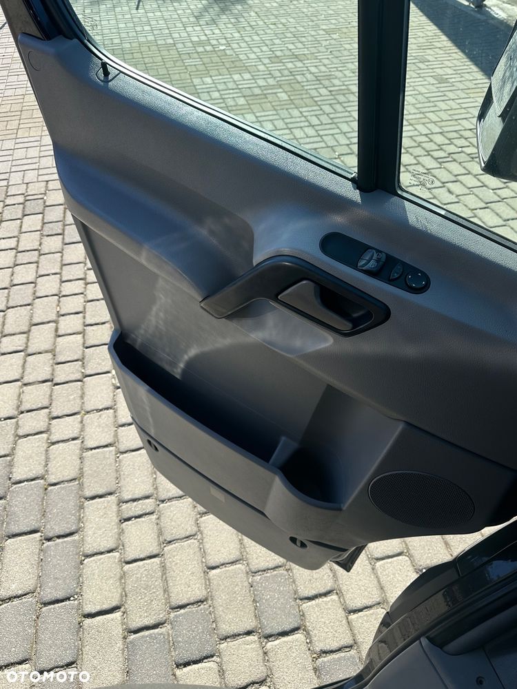 Mercedes-Benz Sprinter 319 CDI - 28