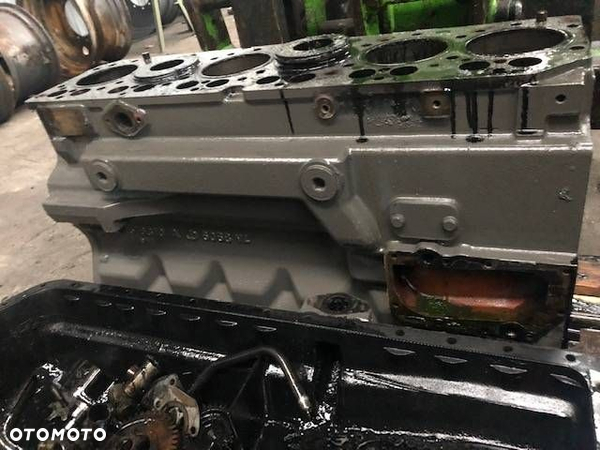 John Deere r 516310 - Blok Cylindrów