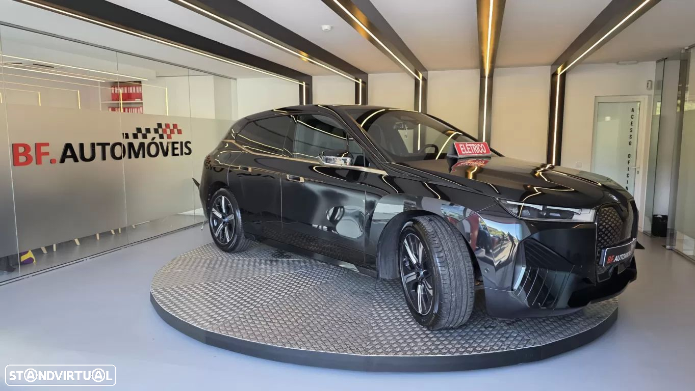 BMW iX xDrive 40 Pack Desportivo - 5