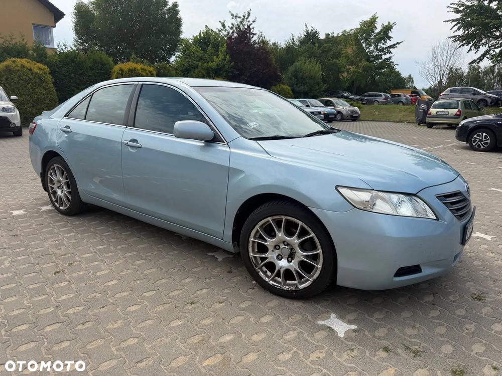 Toyota Camry - 11