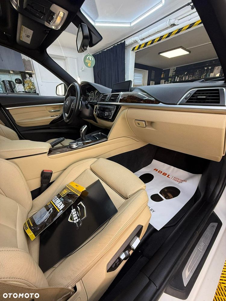 BMW Seria 3 330i Luxury Line - 3