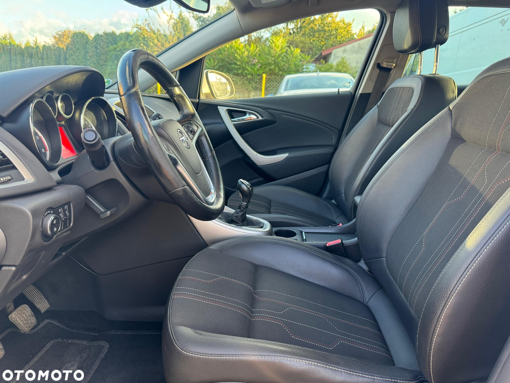 Opel Astra 1.7 CDTI DPF 150 Jahre - 10