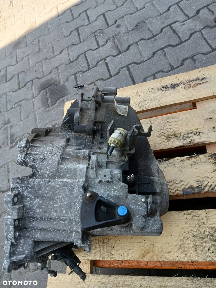 Skrzynia biegów manualna Volvo S60 V70 S80 2.4 B 9482226 M56L - 1
