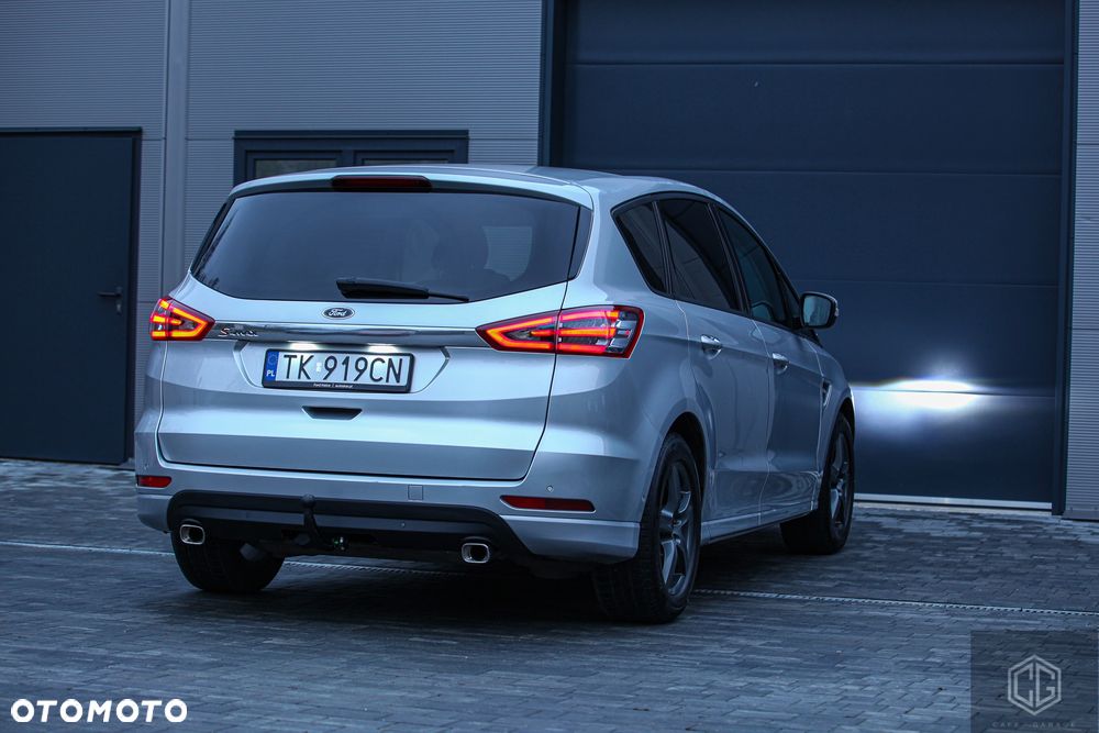 Ford S-Max - 23