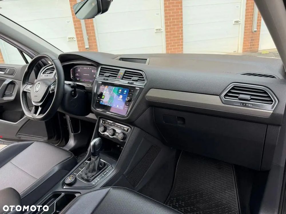 Volkswagen Tiguan - 12
