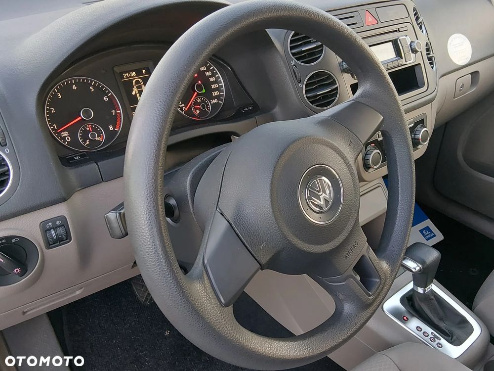 Volkswagen Golf Plus 1.6 Comfortline DSG - 16