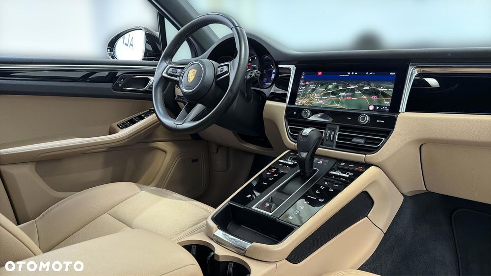 Porsche Macan - 34